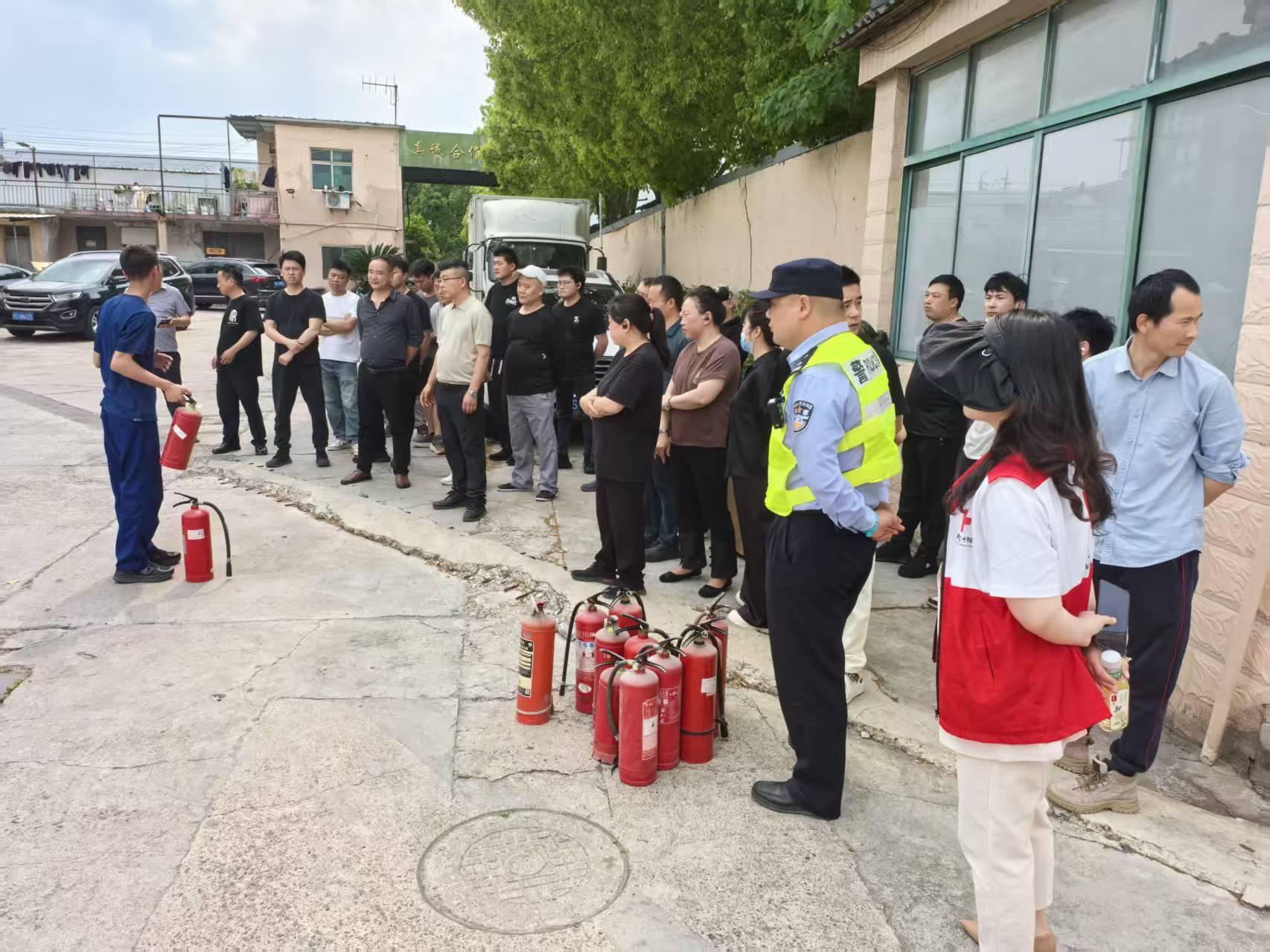 聚焦快递行业严守消防安全(图1)